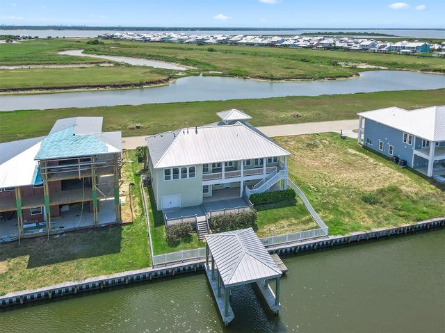 1110 Highborne Cay Court, Texas City, TX 77590