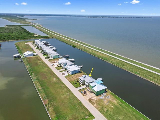 1110 Highborne Cay Court, Texas City, TX 77590