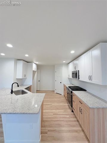 834 Keystone Loop, Canon City, CO 81212