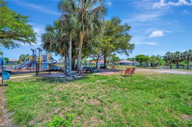 8216 Breton CIR, Fort Myers, FL 33912