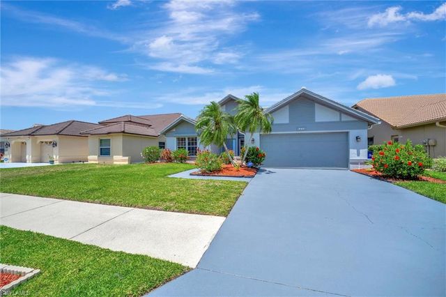 8216 Breton CIR, Fort Myers, FL 33912