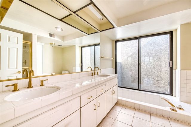 48111 Calle Seranas, La Quinta, CA 92253