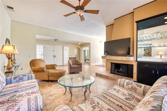 48111 Calle Seranas, La Quinta, CA 92253