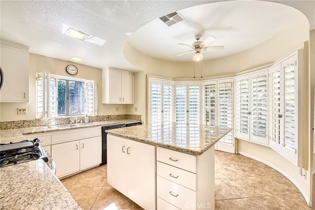 48111 Calle Seranas, La Quinta, CA 92253