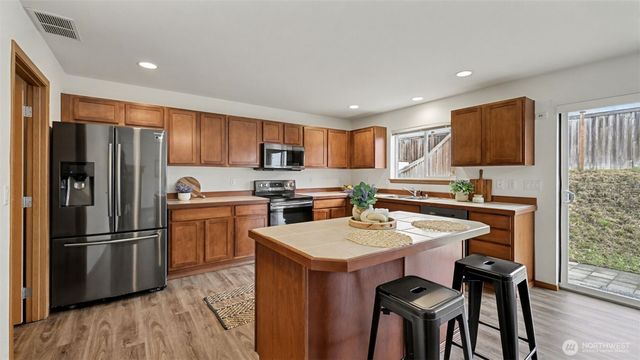 22648 128th Avenue SE, Kent, WA 98031