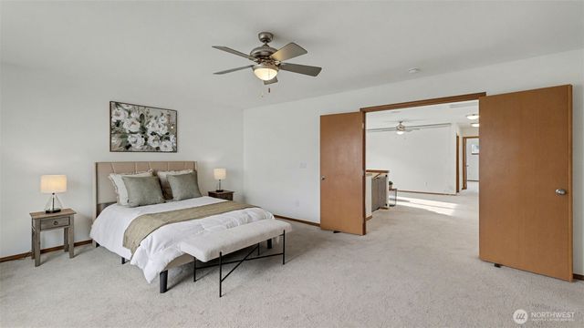 22648 128th Avenue SE, Kent, WA 98031