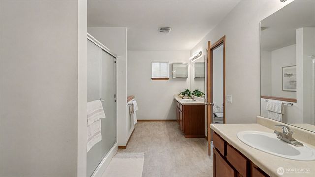 22648 128th Avenue SE, Kent, WA 98031