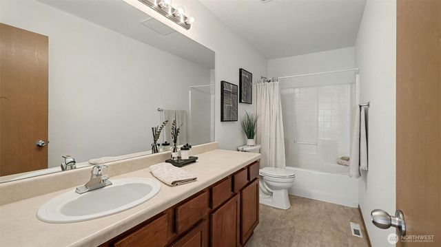 22648 128th Avenue SE, Kent, WA 98031