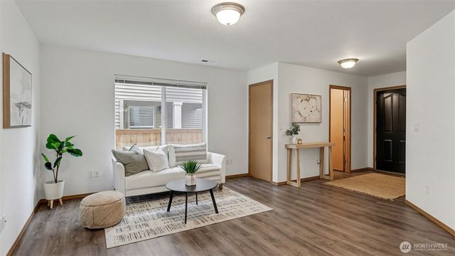 22648 128th Avenue SE, Kent, WA 98031