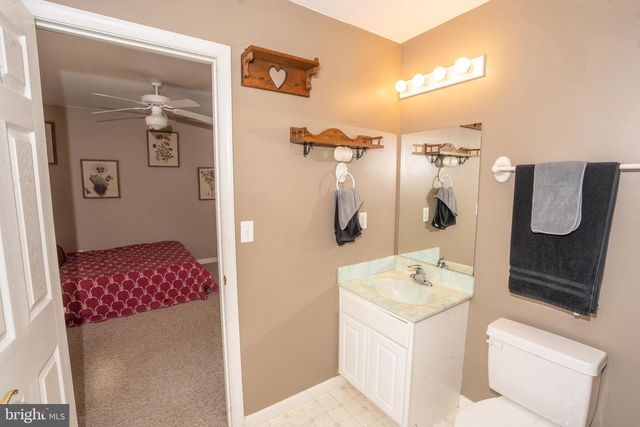 2247 PIKE DR, Greenbackville, VA 23356