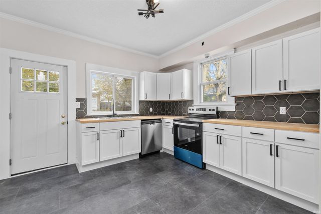 316 W Creighton Avenue, Fort Wayne, IN 46807