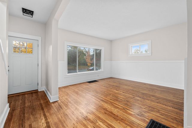 316 W Creighton Avenue, Fort Wayne, IN 46807