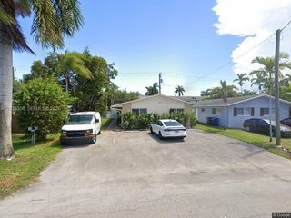 812 NE 2nd Street 12, Hallandale Beach, FL 33009