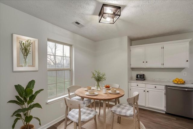 1032 Crimson Creek Drive, Lexington, KY 40509