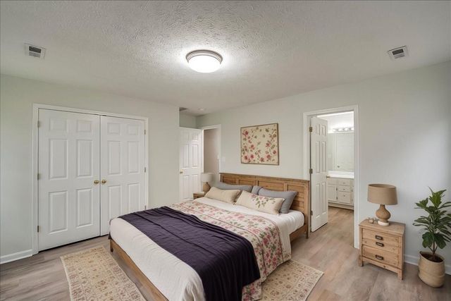 1032 Crimson Creek Drive, Lexington, KY 40509