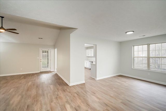 1032 Crimson Creek Drive, Lexington, KY 40509