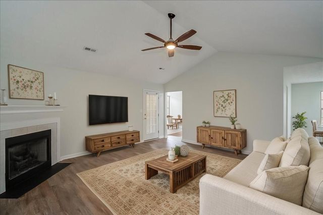 1032 Crimson Creek Drive, Lexington, KY 40509