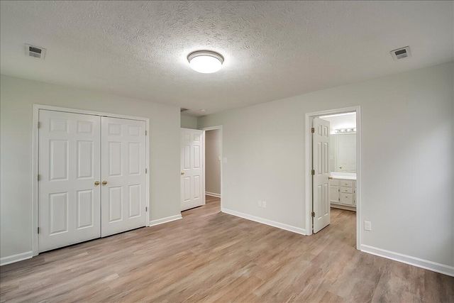 1032 Crimson Creek Drive, Lexington, KY 40509