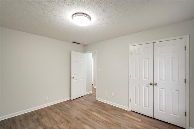 1032 Crimson Creek Drive, Lexington, KY 40509