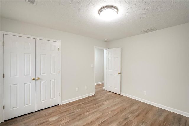 1032 Crimson Creek Drive, Lexington, KY 40509