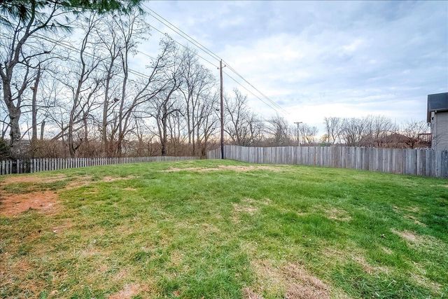 1032 Crimson Creek Drive, Lexington, KY 40509