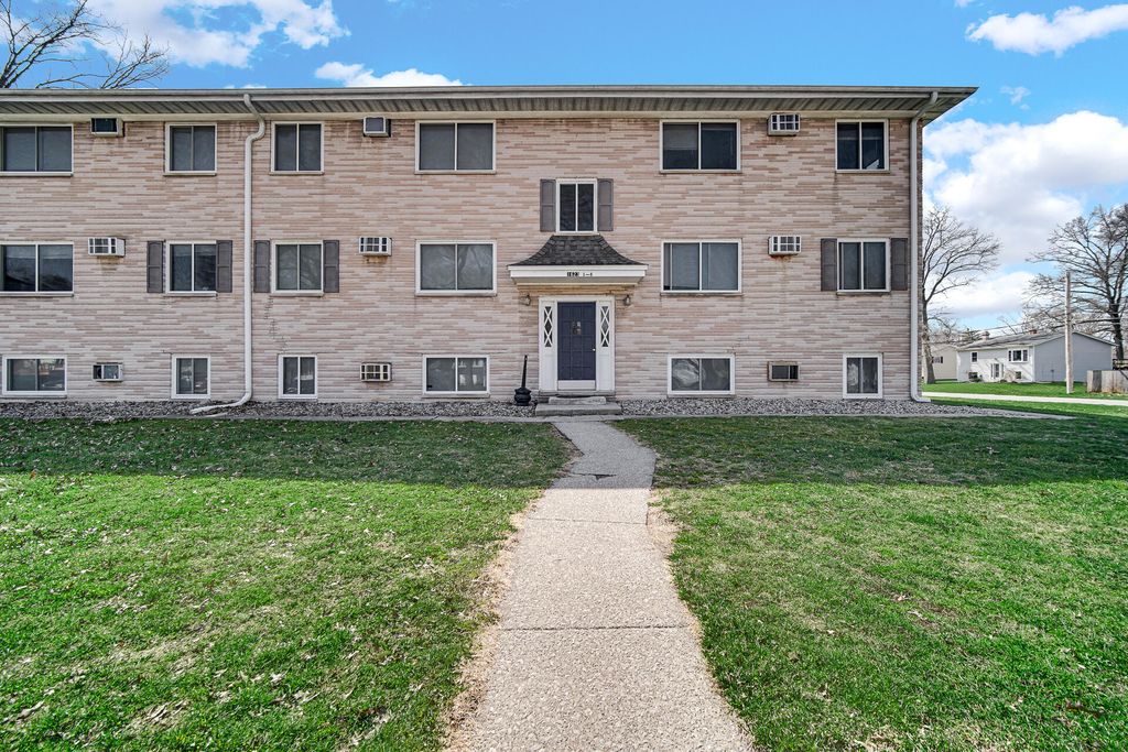 1623 Portage Avenue, Chesterton, IN 46304