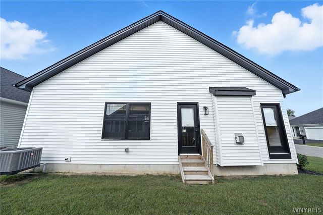 81 Grambo Drive, Lancaster, NY 14086