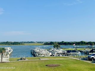 650 Cedar Point Boulevard B 25, Cedar Point, NC 28584