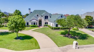 8221 St Johns Drive, Waxahachie, TX 75167