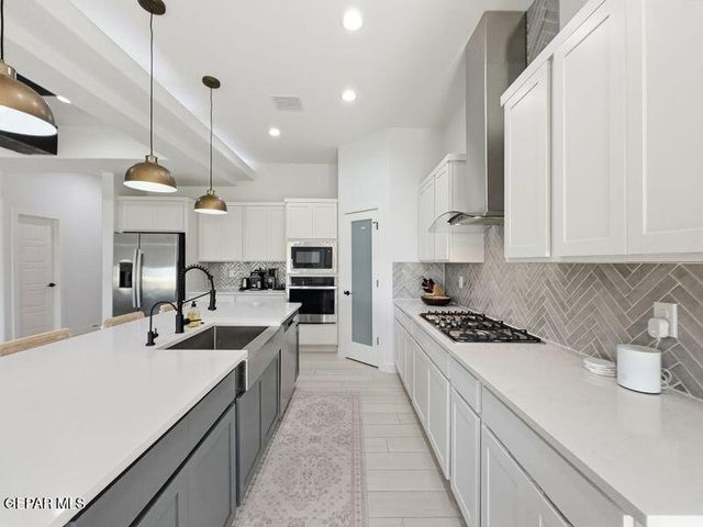 1109 BRONZE HILL Avenue, Santa Teresa, NM 88008