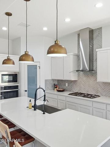 1109 BRONZE HILL Avenue, Santa Teresa, NM 88008