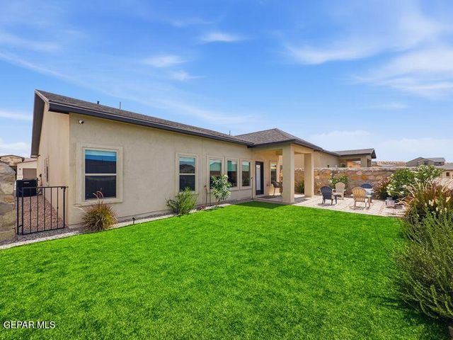 1109 BRONZE HILL Avenue, Santa Teresa, NM 88008