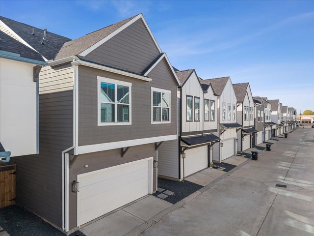 8411 Berry Brush Lane, Houston, TX 77022