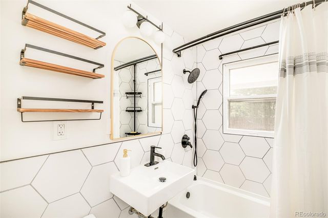 965 Lima Street, Aurora, CO 80010