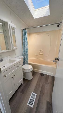 1832 E Carson City Road, Sheridan, MI 48884