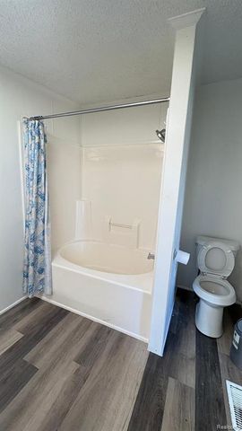 1832 E Carson City Road, Sheridan, MI 48884