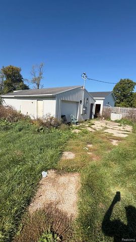 1832 E Carson City Road, Sheridan, MI 48884