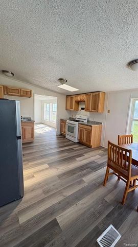 1832 E Carson City Road, Sheridan, MI 48884