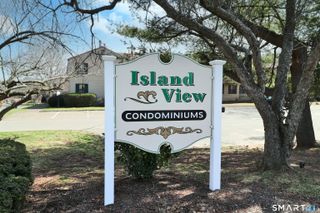 35 Bay Path Way 35, Branford, CT 06405