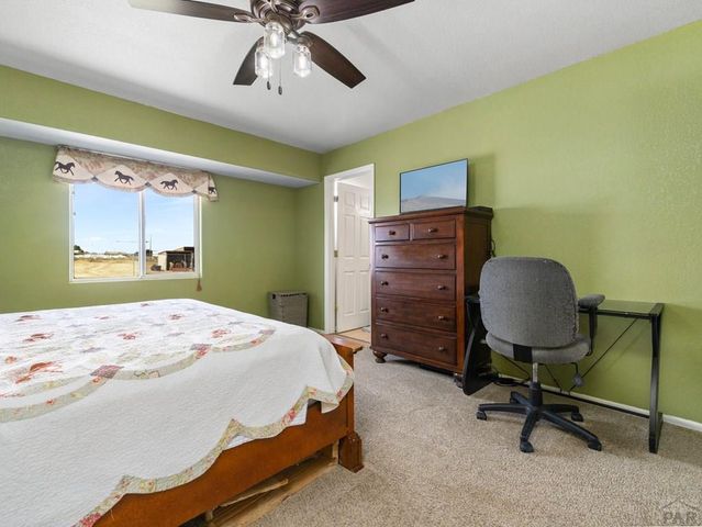 675 E McClave Dr, Pueblo, CO 81007