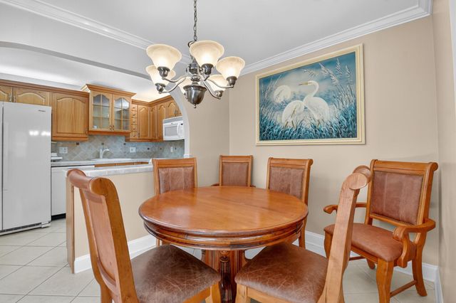 426 Pine Glen Lane A-1, Greenacres, FL 33463