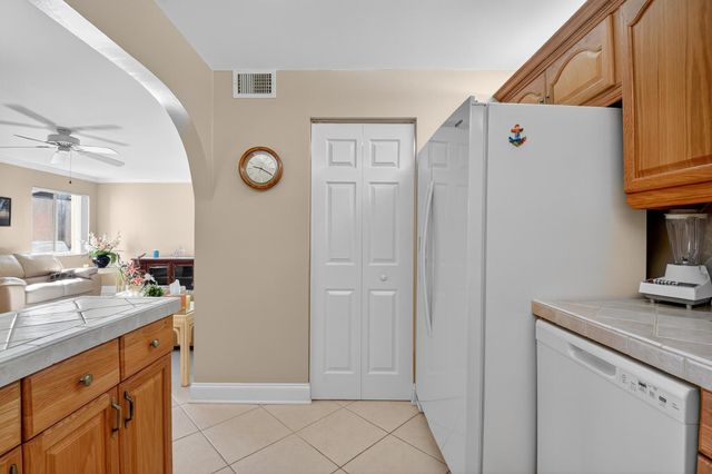 426 Pine Glen Lane A-1, Greenacres, FL 33463