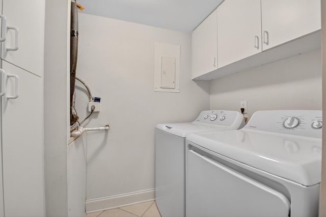 426 Pine Glen Lane A-1, Greenacres, FL 33463