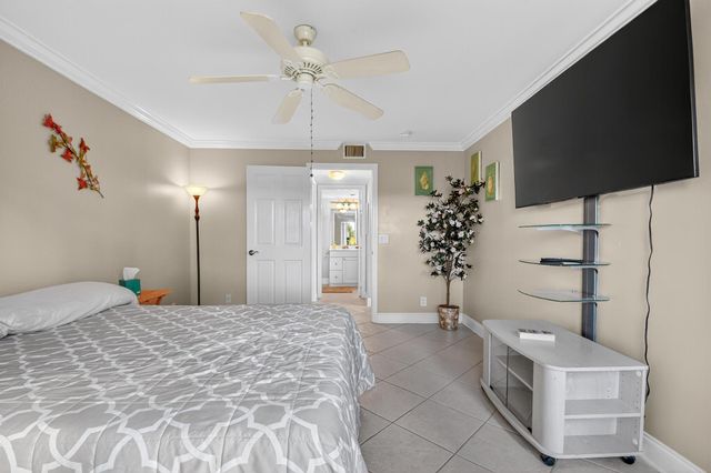 426 Pine Glen Lane A-1, Greenacres, FL 33463