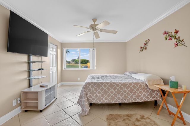 426 Pine Glen Lane A-1, Greenacres, FL 33463