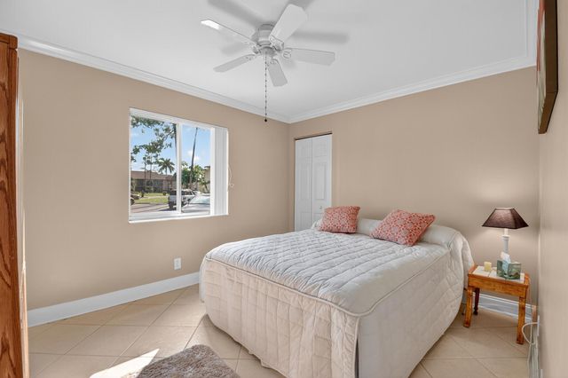 426 Pine Glen Lane A-1, Greenacres, FL 33463