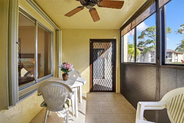 426 Pine Glen Lane A-1, Greenacres, FL 33463