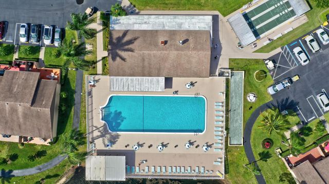 426 Pine Glen Lane A-1, Greenacres, FL 33463