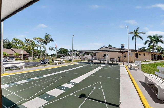 426 Pine Glen Lane A-1, Greenacres, FL 33463