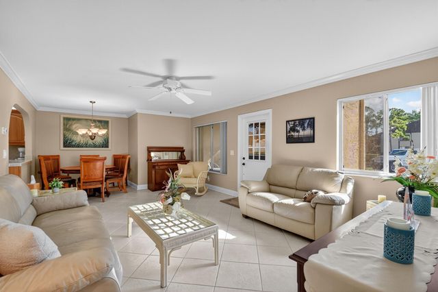 426 Pine Glen Lane A-1, Greenacres, FL 33463